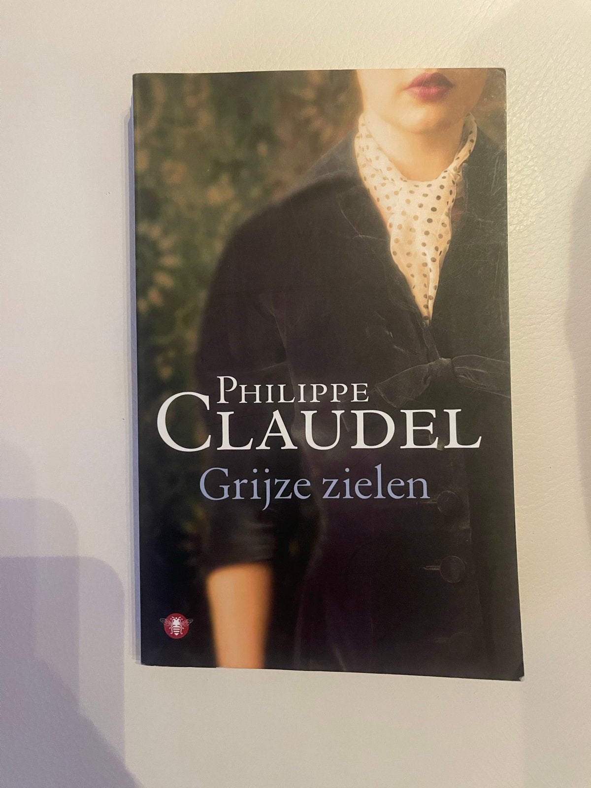 Grijze zielen - Philippe Claudel, Ophalen of Verzenden, Gelezen