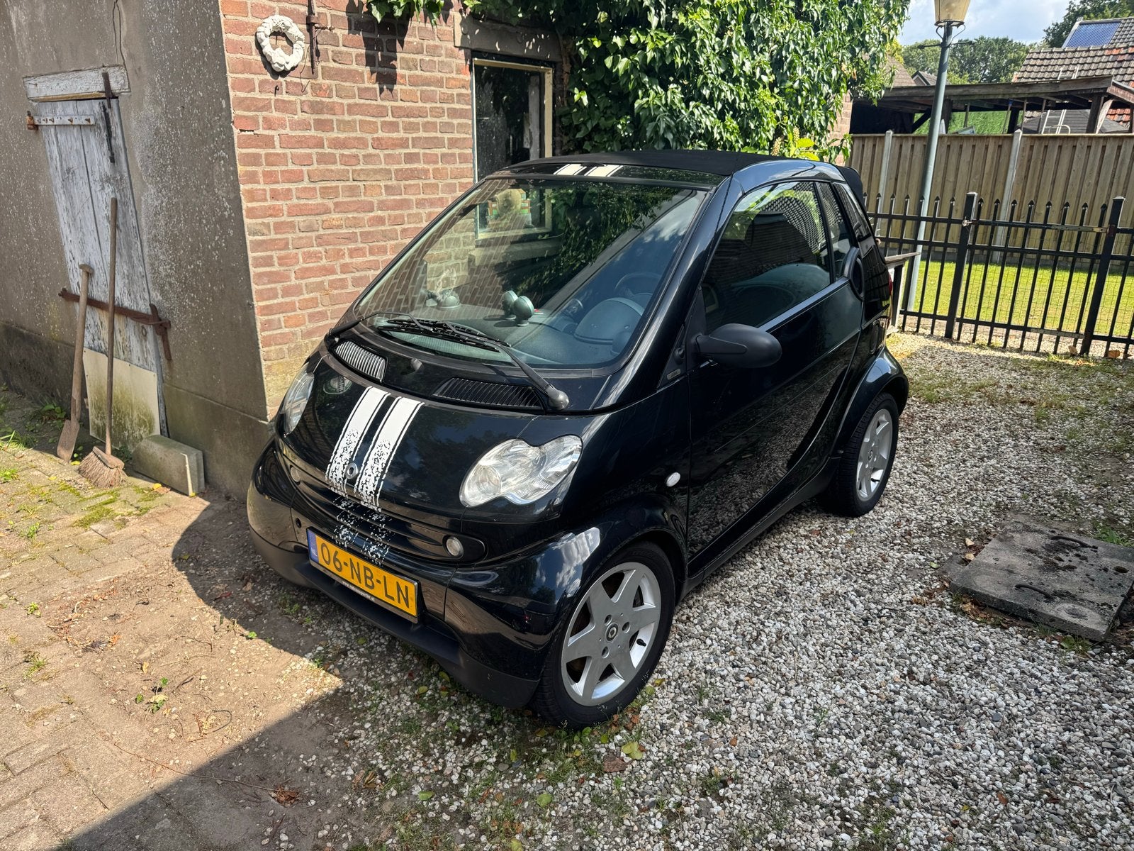 Smart 0.7 Cabrio 45KW AUT 2003 Zwart, Auto's, Smart, Cabriolet, Zwart, Origineel Nederlands, 3 cilinders