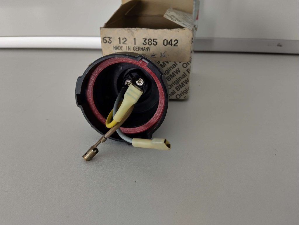 BMW E30 afdekkap koplamp NOS 63121385042, Niet ingevuld, Niet ingevuld, Nieuw, Ophalen of Verzenden
