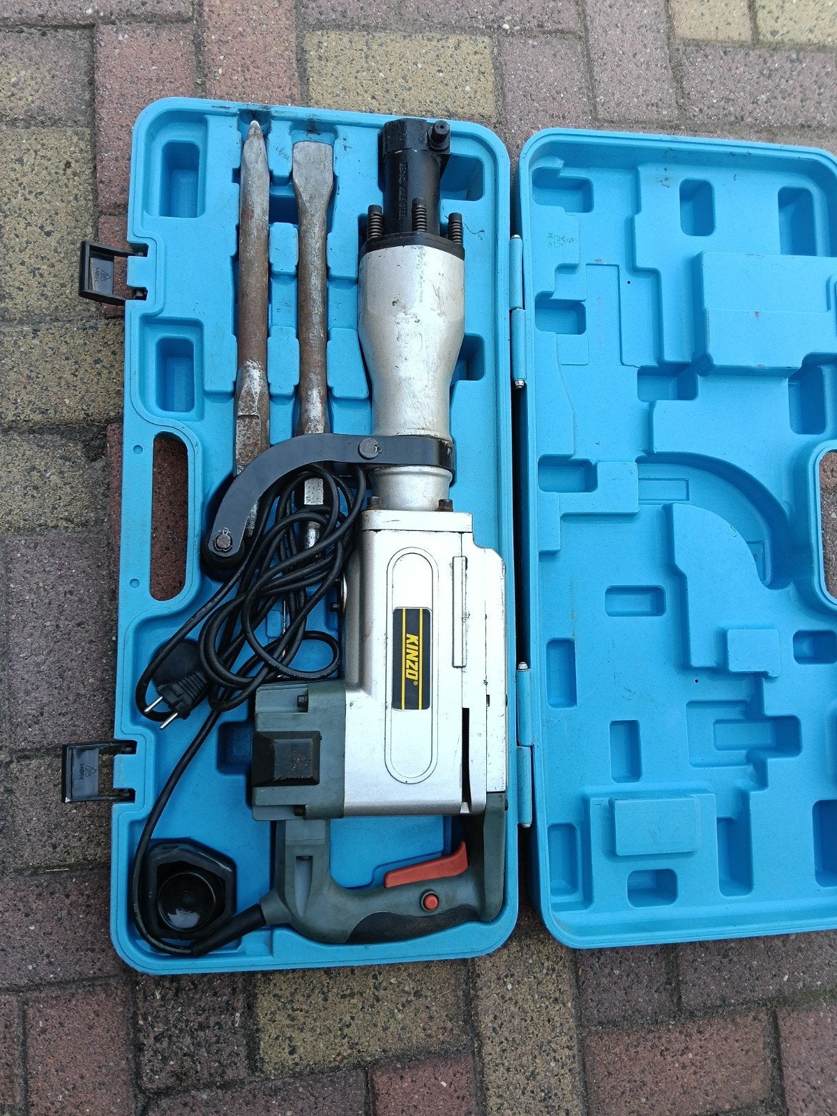 Kinzo Boorhamer/Breekhamer in koffer met beitels, Doe-het-zelf en Verbouw, Ophalen, Gebruikt, 600 watt of meer, Boor- en/of Breekhamer