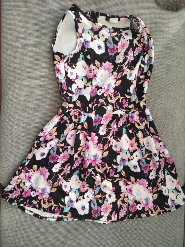 Knee length dress, Ophalen of Verzenden, Zo goed als nieuw, Maat 38/40 (M), Boven de knie
