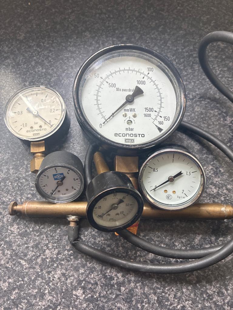 Manometer set - Drukmeters met pomp, Ophalen of Verzenden, Gebruikt, Druk