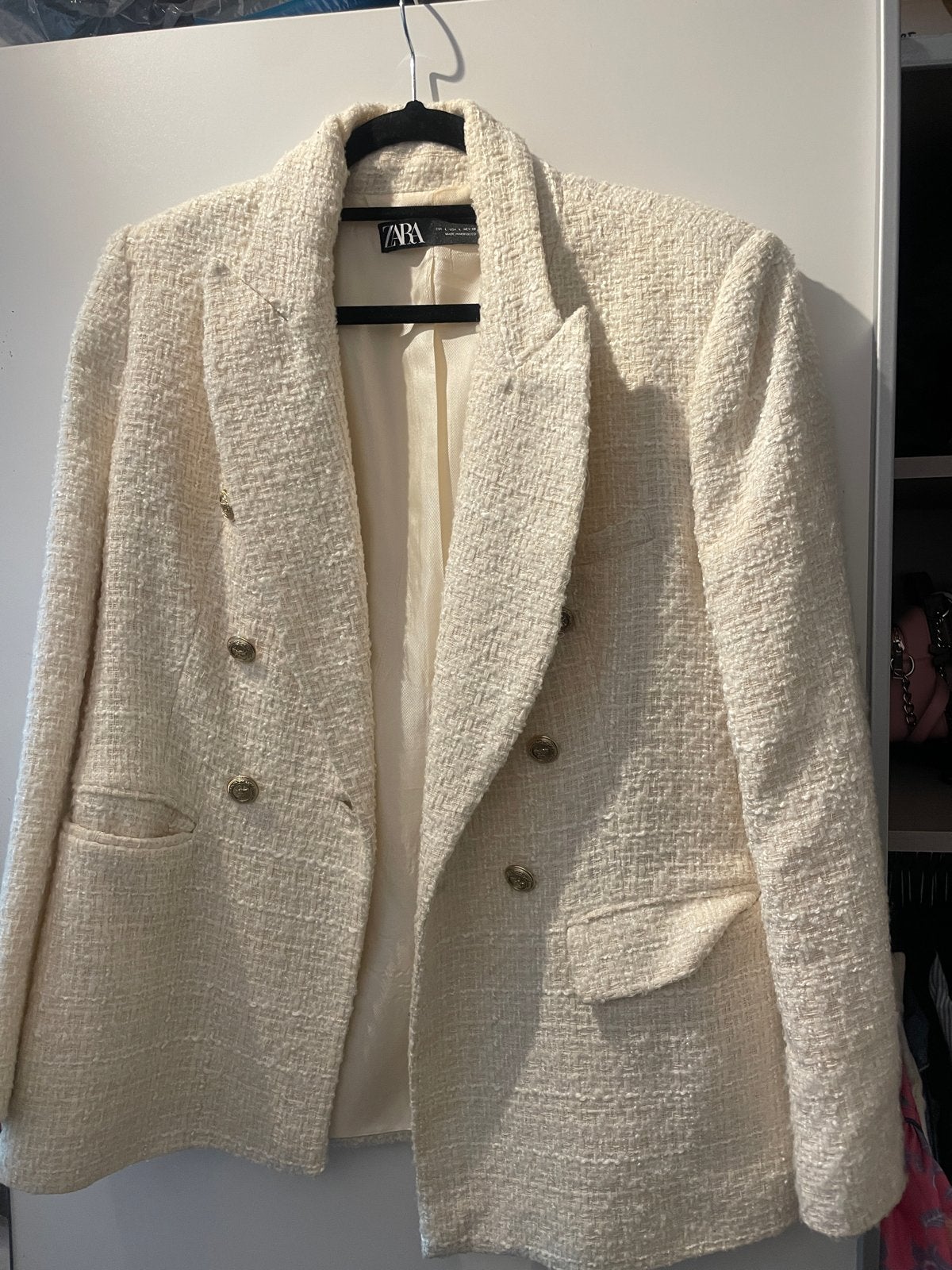 Zara Tweed Blazer - Crème/Ecru met Gouden Knopen, Maat 38/40 (M), Beige, Ophalen of Verzenden, Zo goed als nieuw
