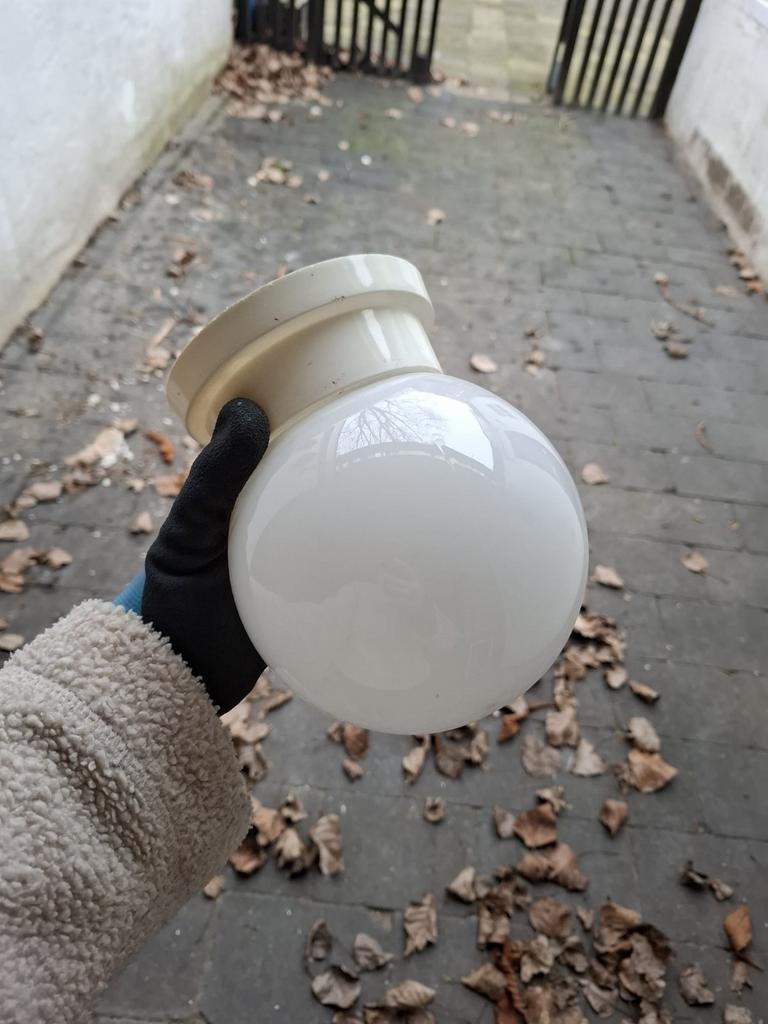 Vintage Plafondlamp met Melkglazen Bol, Ophalen, Gebruikt, Glas, Vintage, Klassiek