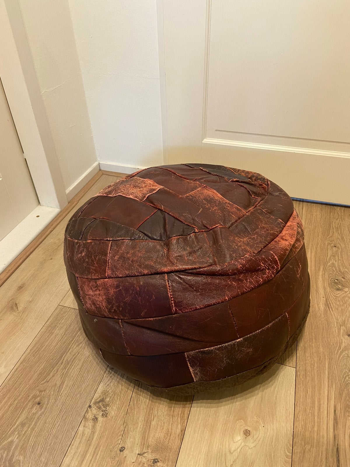 Vintage Leren Poef - Rond, Patchwork Design (45cm), Ophalen, Minder dan 50 cm, Gebruikt, Rond