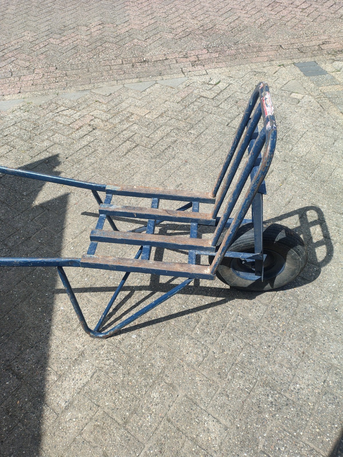 stenen kruiwagen, Ophalen, Gebruikt
