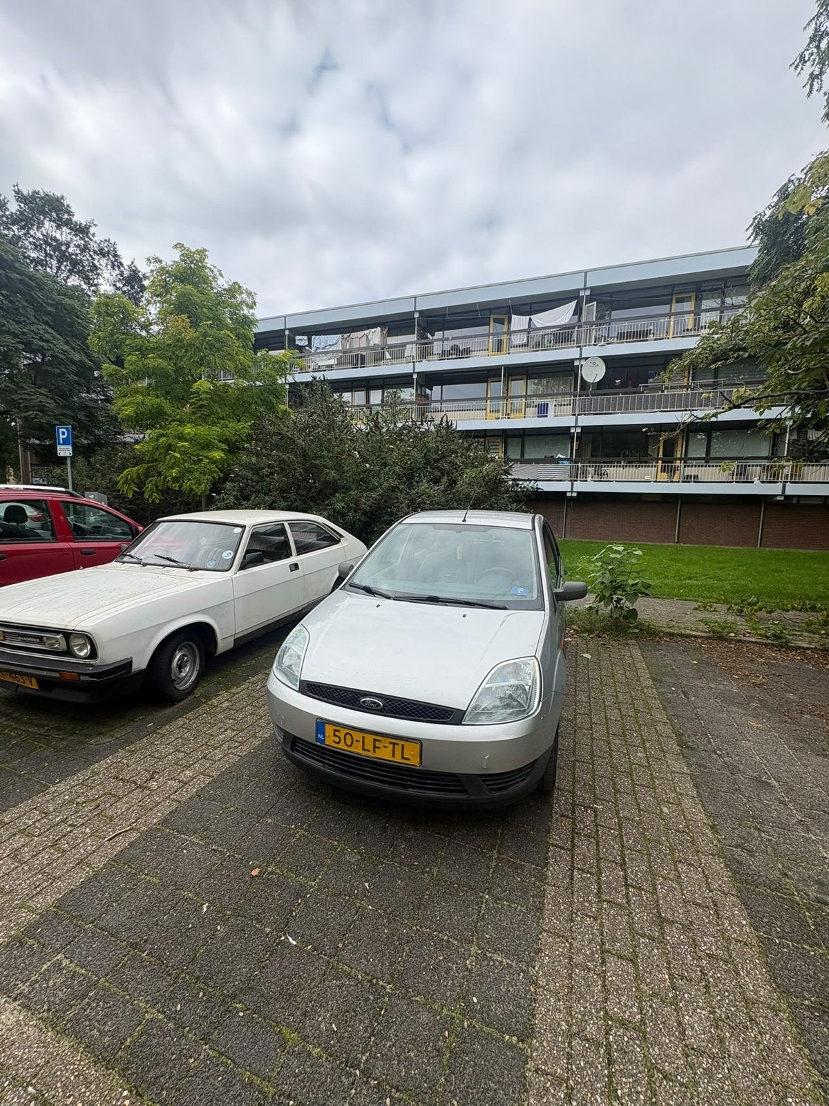 Ford Fiësta 1.3 8V 5DR 2002 Grijs, Ophalen of Verzenden, Gebruikt