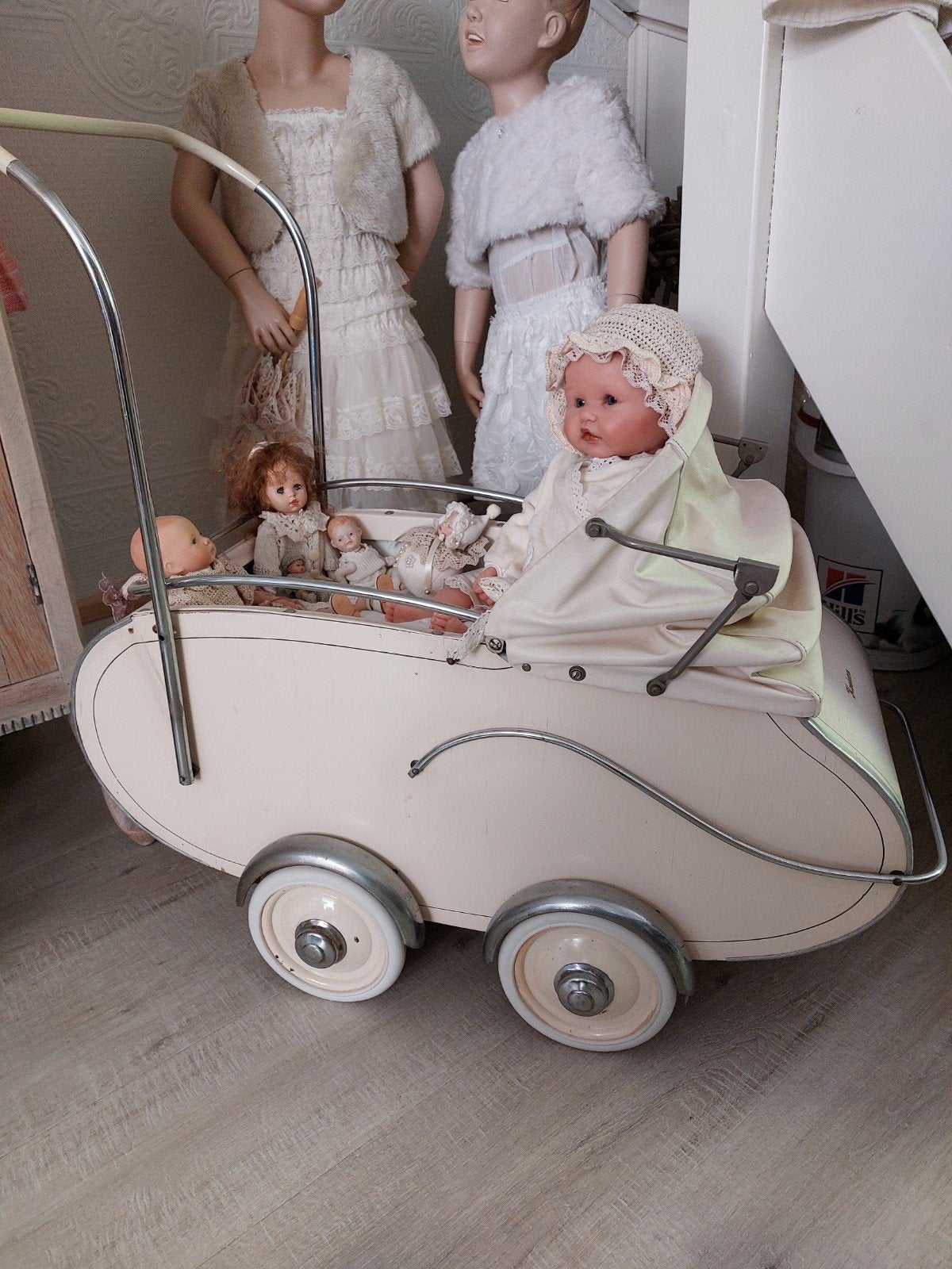 mooie oude poppenwagen(zie omschrijving), Verzamelen, Poppen, Ophalen, Zo goed als nieuw
