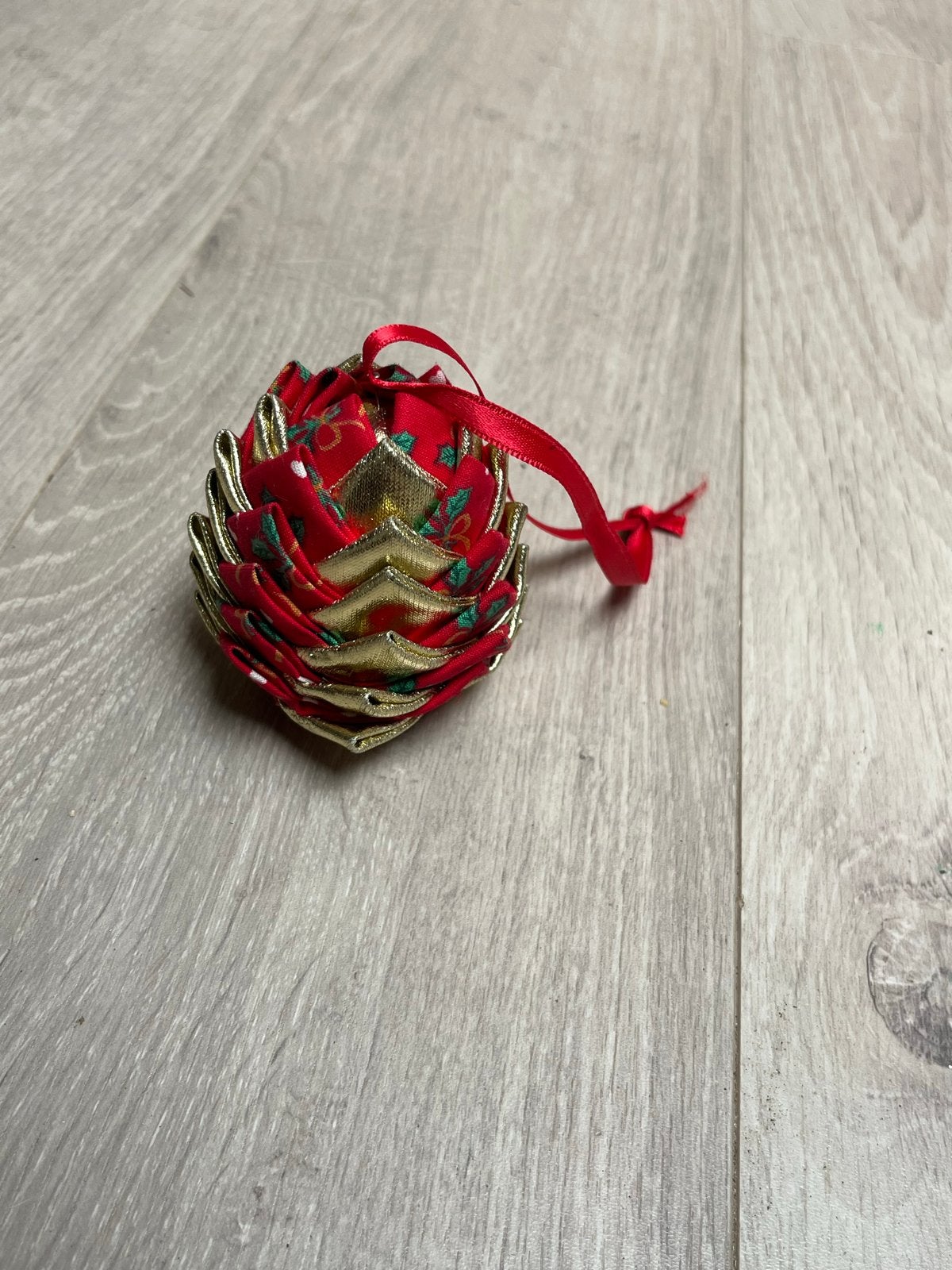 Kerst dennenappel, Ophalen of Verzenden, Zo goed als nieuw