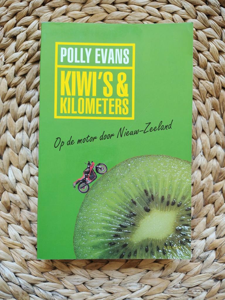 Polly Evans - Kiwi's en kilometers, Boeken, Ophalen of Verzenden, Gelezen, Europa