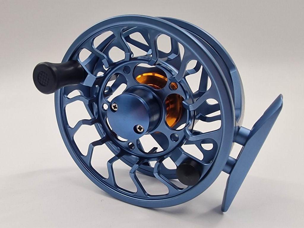 Onze nieuwe A&M CR Fly Reel Series zijn binnen..., Watersport en Boten, Hengelsport | Vliegvissen, Ophalen of Verzenden, Nieuw