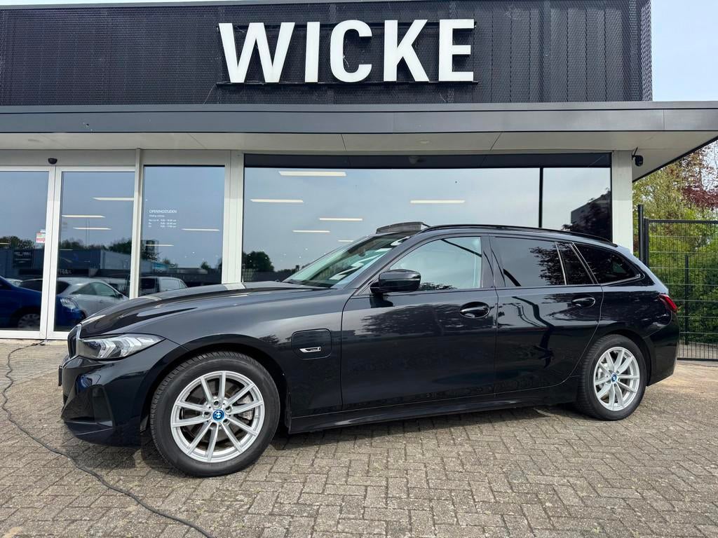 BMW 3-serie Touring 320e Panorama XDrive Leder LED Stoelverw, 1998 cc, Gebruikt, 4 cilinders, Hybride Elektrisch/Benzine