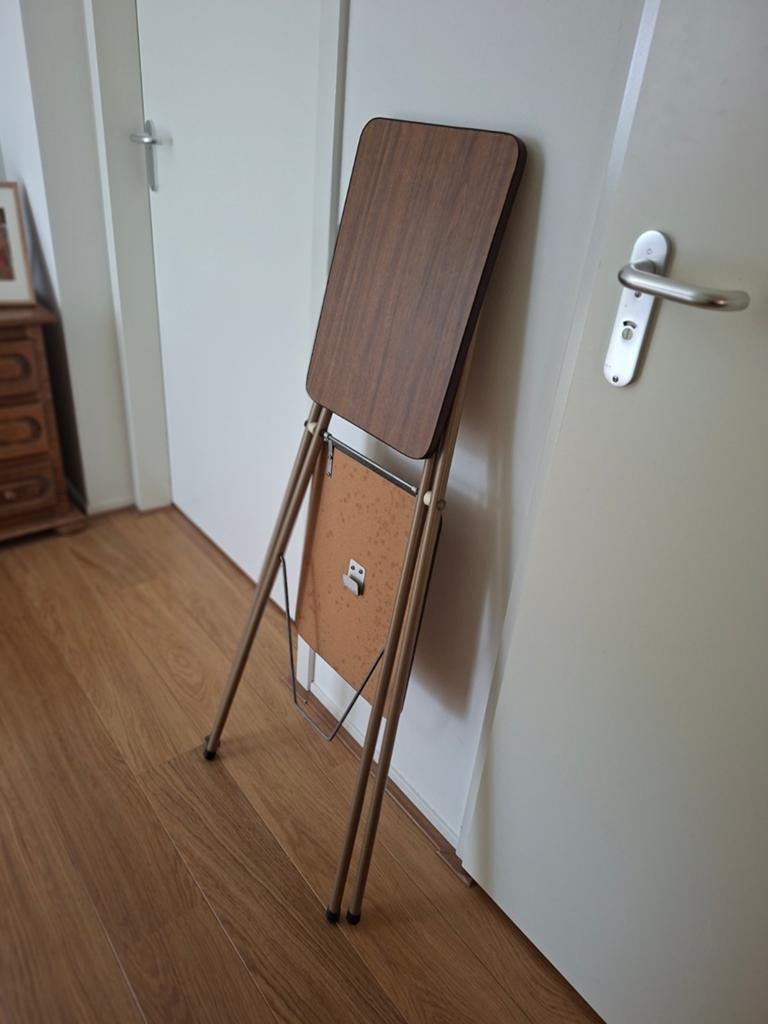 Diaprojector en tafel en scherm, Ophalen of Verzenden