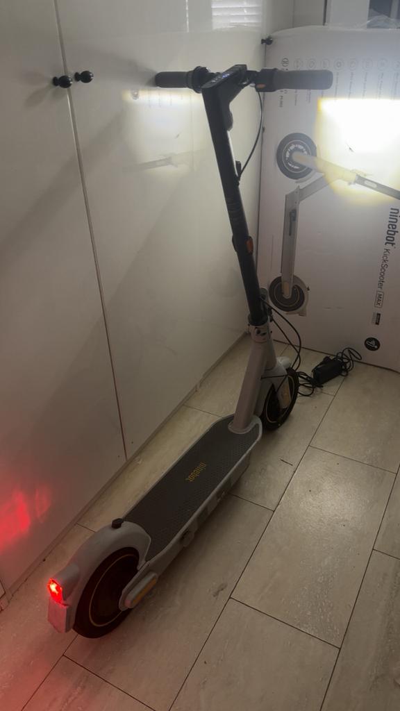 Ninebot segway e-step, Ophalen of Verzenden, Zo goed als nieuw, Elektrische step (E-scooter)