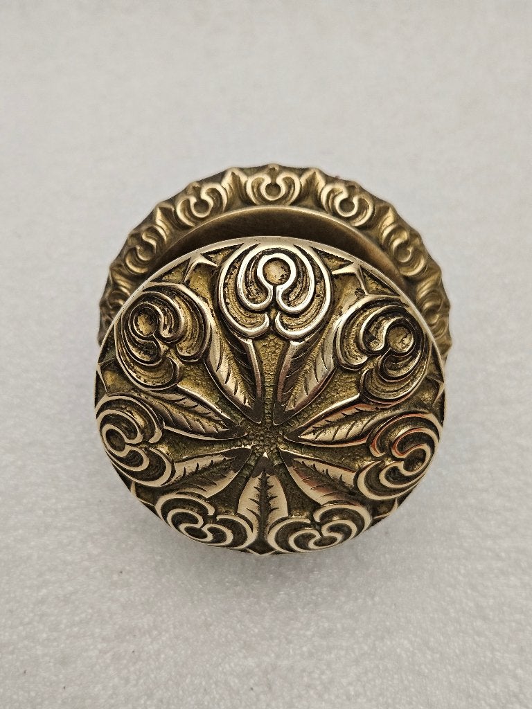 Klassieke, antieke Deurknop (draaibaar), Doe-het-zelf en Verbouw, Hang- en Sluitwerk, Ophalen of Verzenden, Gebruikt, Koper of Messing
