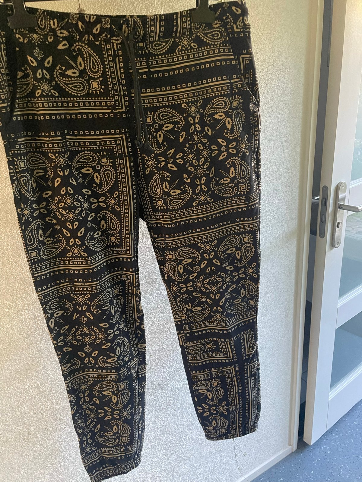 10DAYS jogger en top set - Maat XL - Zo goed als nieuw, Ophalen of Verzenden, Zo goed als nieuw, Maat 42/44 (L), Zwart