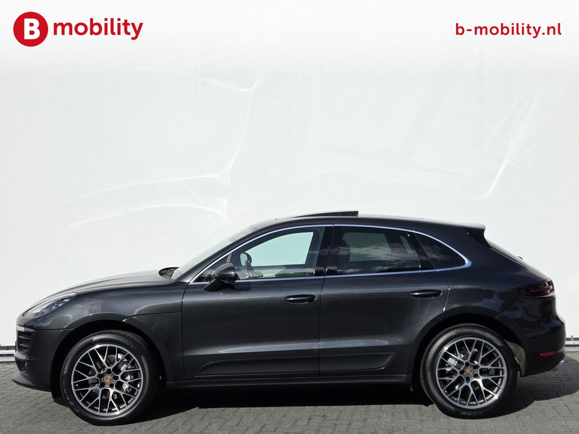 Porsche Macan 3.0 S Trekhaak 2400kg Panoramadak Surround Vie, Auto's, Automaat, Dealer onderhouden, Gebruikt, Euro 6