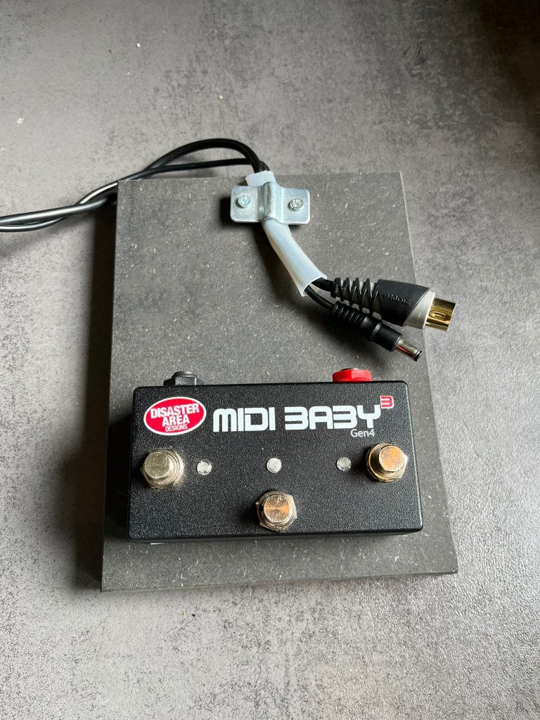 Midy Baby 3 kanaals midi switch, Muziek en Instrumenten, Ophalen of Verzenden, Zo goed als nieuw
