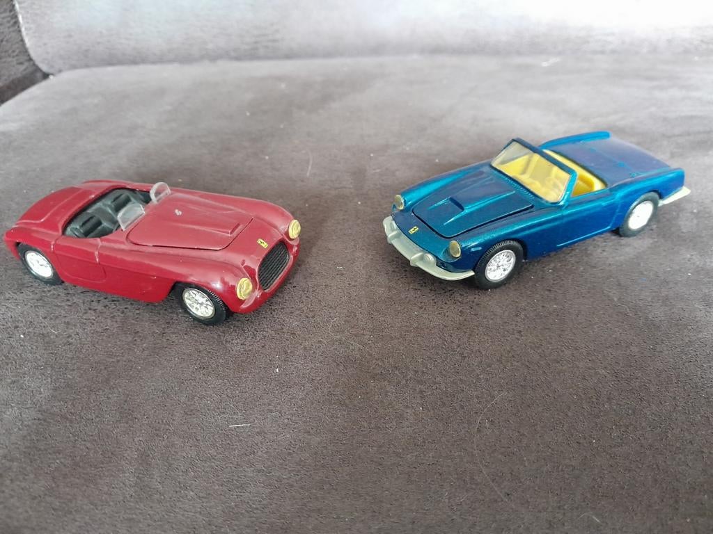2x vintage/retro Ferrari's schaalmodel, Ophalen of Verzenden, Gebruikt, Auto