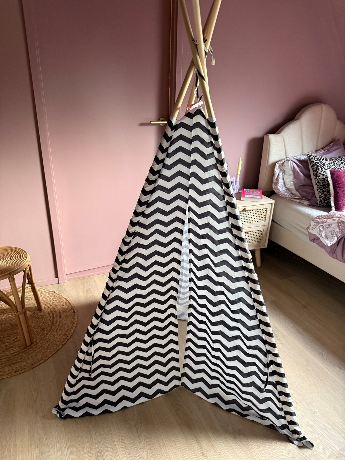 Leuke speel tipi tent voor kinderen - zwart/wit zigzag, Kinderen en Baby's, Ophalen, Gebruikt