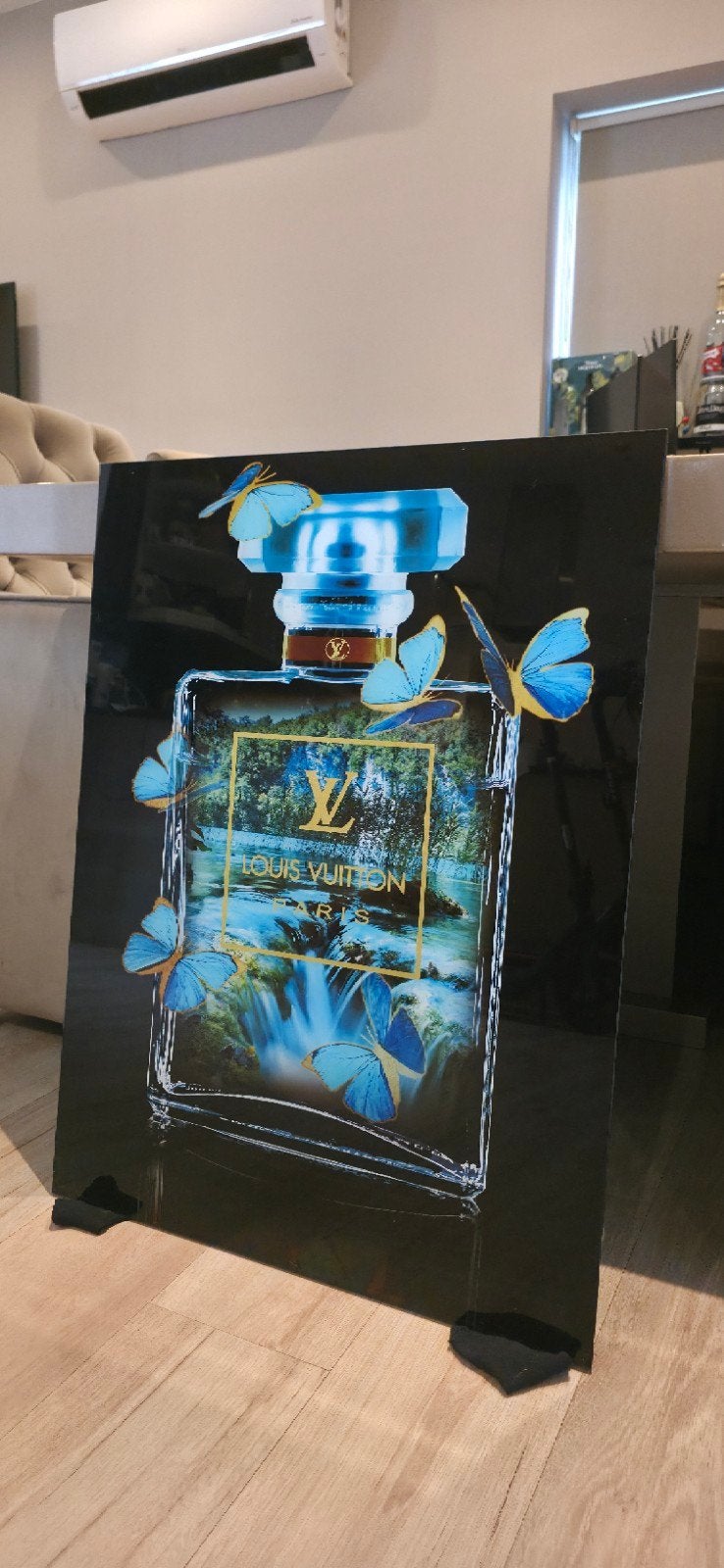 Louis Vuitton Parfumfles Schilderij met Vlinders, Ophalen, Zo goed als nieuw, Schilderij, 75 – 100