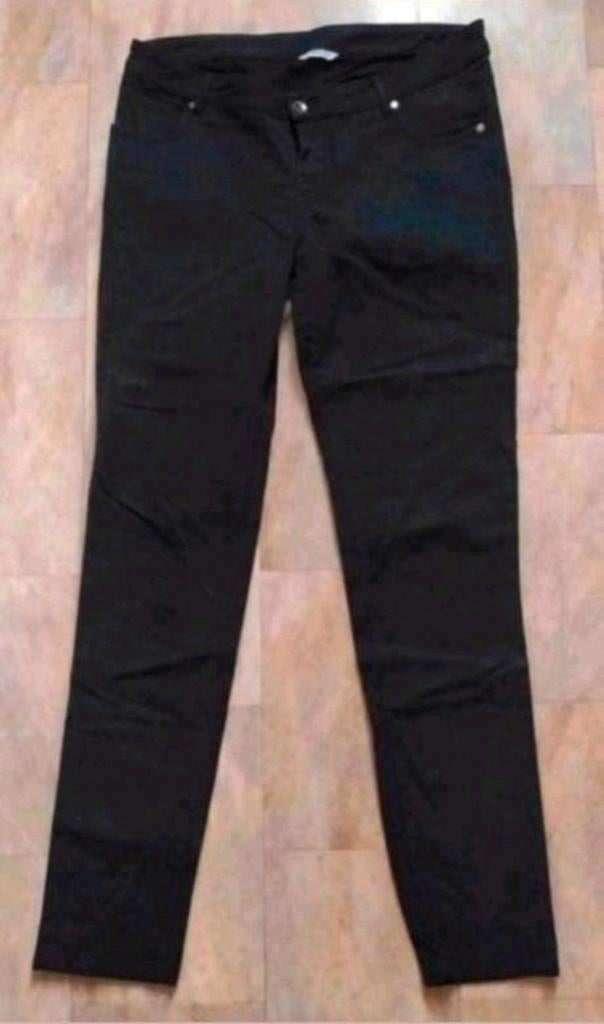 Zwarte jeans croco print 42 L, Ophalen of Verzenden, Zo goed als nieuw, Zwart