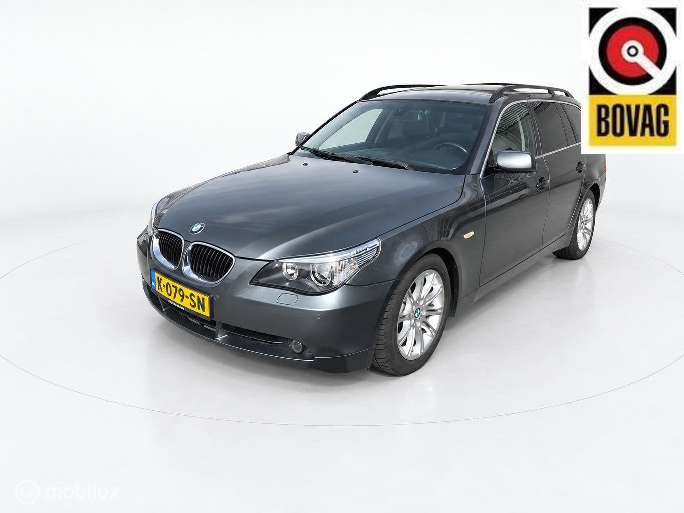 BMW 5-serie Touring 525i PANO/CRUISE/LEDER/LMV/M-SPORT/APK!, Auto's, Automaat, Achterwielaandrijving, Gebruikt, Zwart