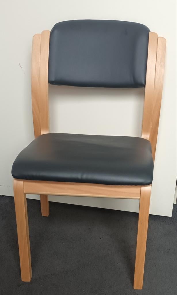 Twee nette stoelen, goede staat, Huis en Inrichting, Ophalen, Gebruikt, Twee, Zwart