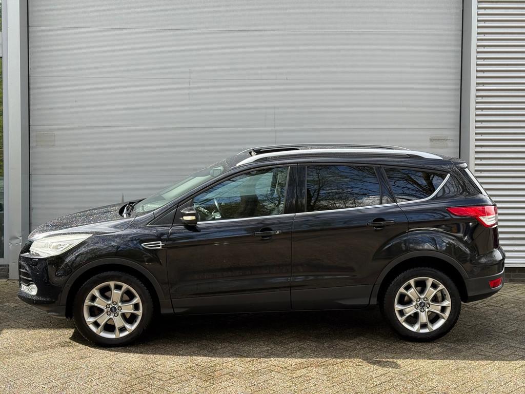 Ford Kuga 1.6 Titanium l Pano l Climate l Camera l Lane Assi, Auto's, Ford, Voorwielaandrijving, Gebruikt, Zwart, 4 cilinders