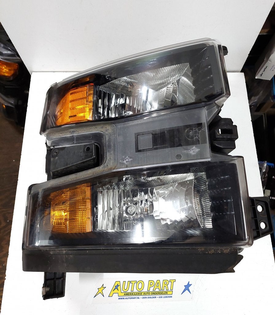 Chevrolet Silverado koplamp 2019-2022, Auto-onderdelen, Gebruikt, Info@gm.com, Chevrolet, Ophalen of Verzenden