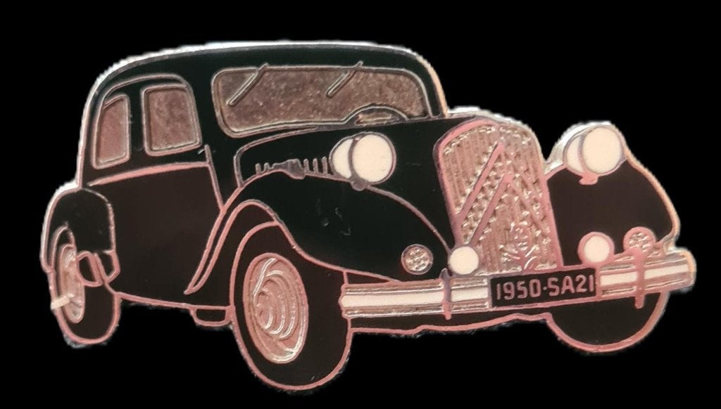 Citroën Traction pin 1950- zwart-goudkl. emaille, Verzamelen, Verzenden, Nieuw, Transport, Speldje of Pin