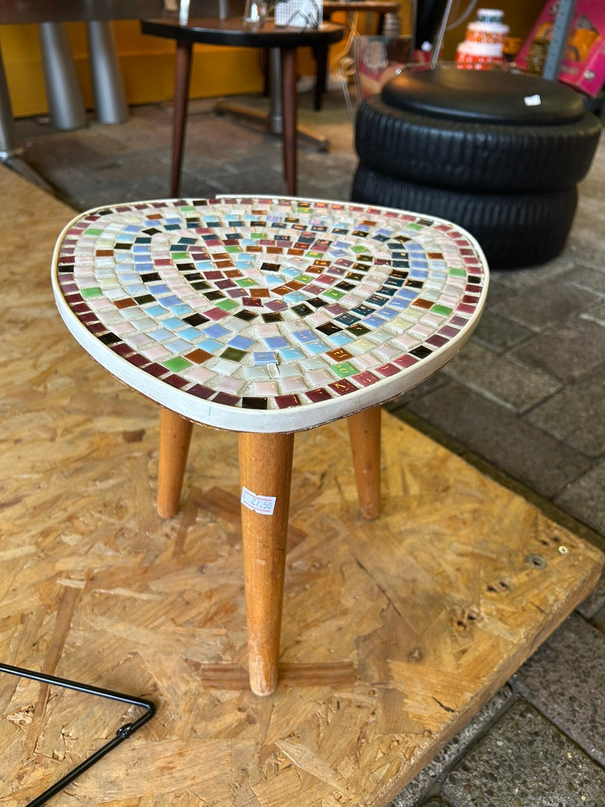Vintage 70’s gekleurde tegel tafeltje/ side table, Ophalen of Verzenden, Huis en Inrichting