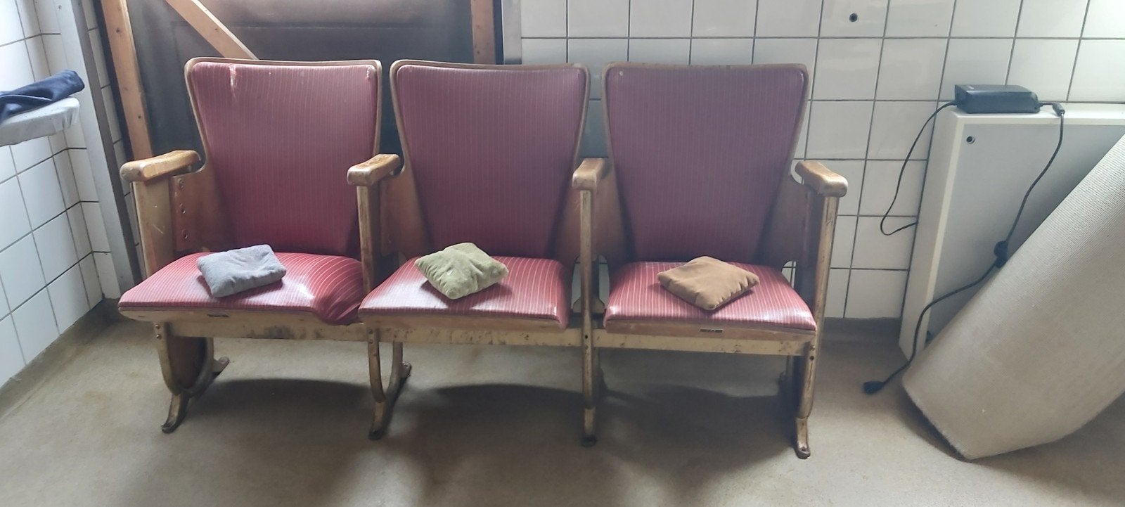 3 antieke bioscoopstoelen - Vintage bioscoopbank, Ophalen