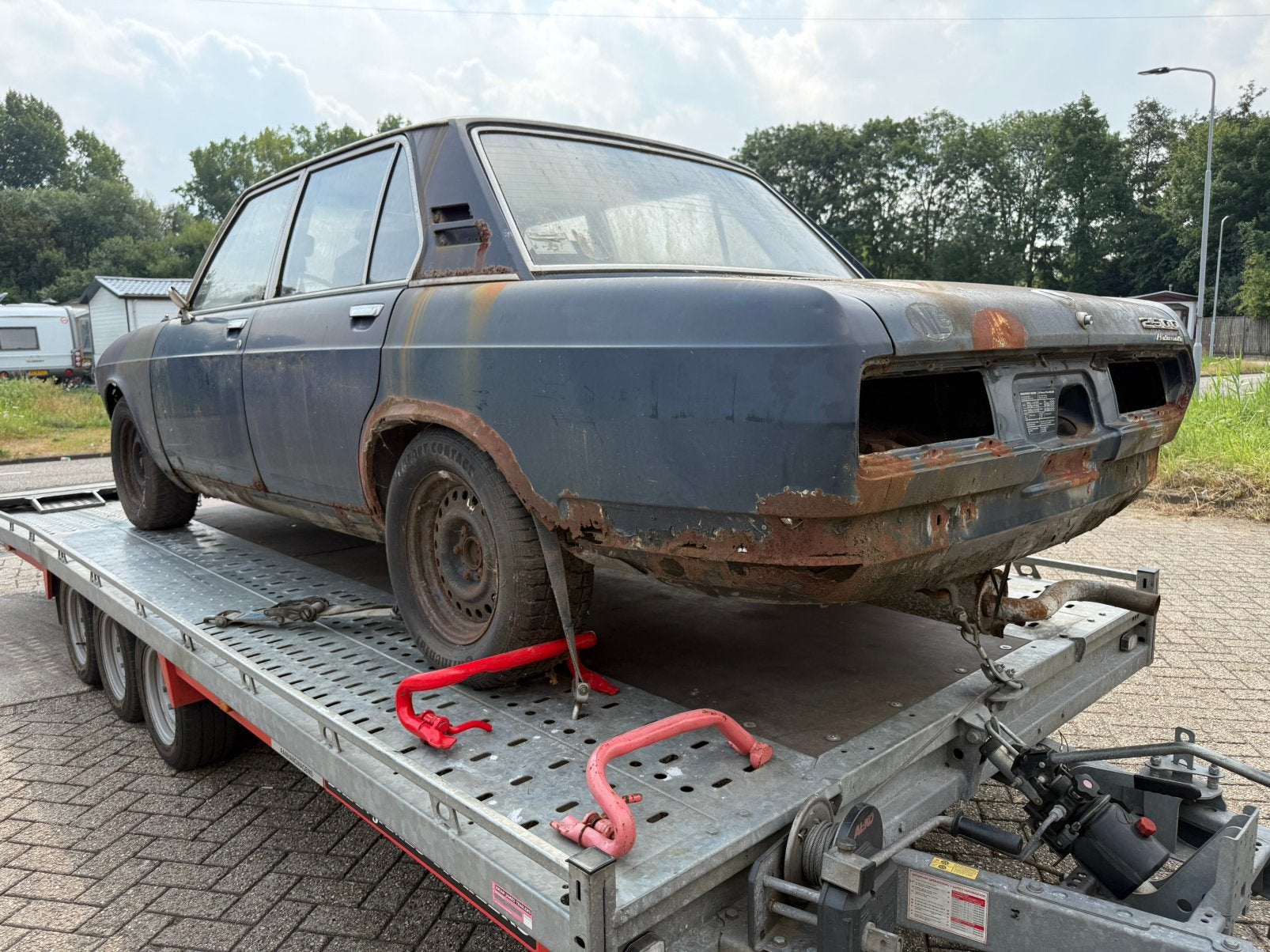 Bmw 2500 E3 begin jaren 70 voor onderdelen, foto 4