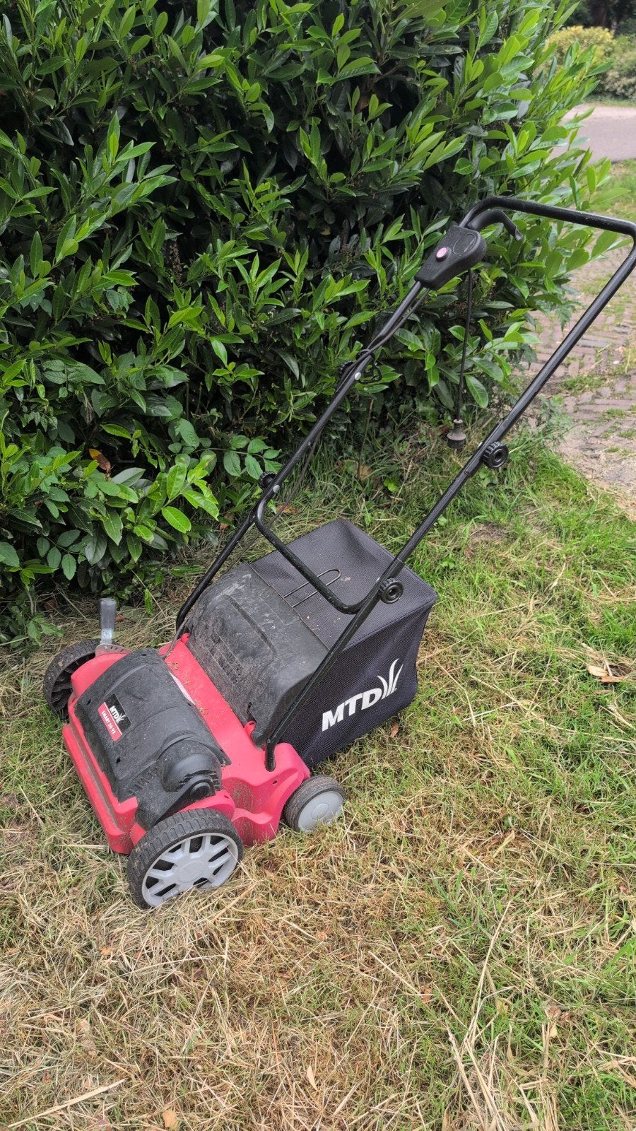 MTD Elektrische verticuteer machine met Opvangzak, Cirkelmaaier, Gebruikt, Elektrische grasmaaier, MTD