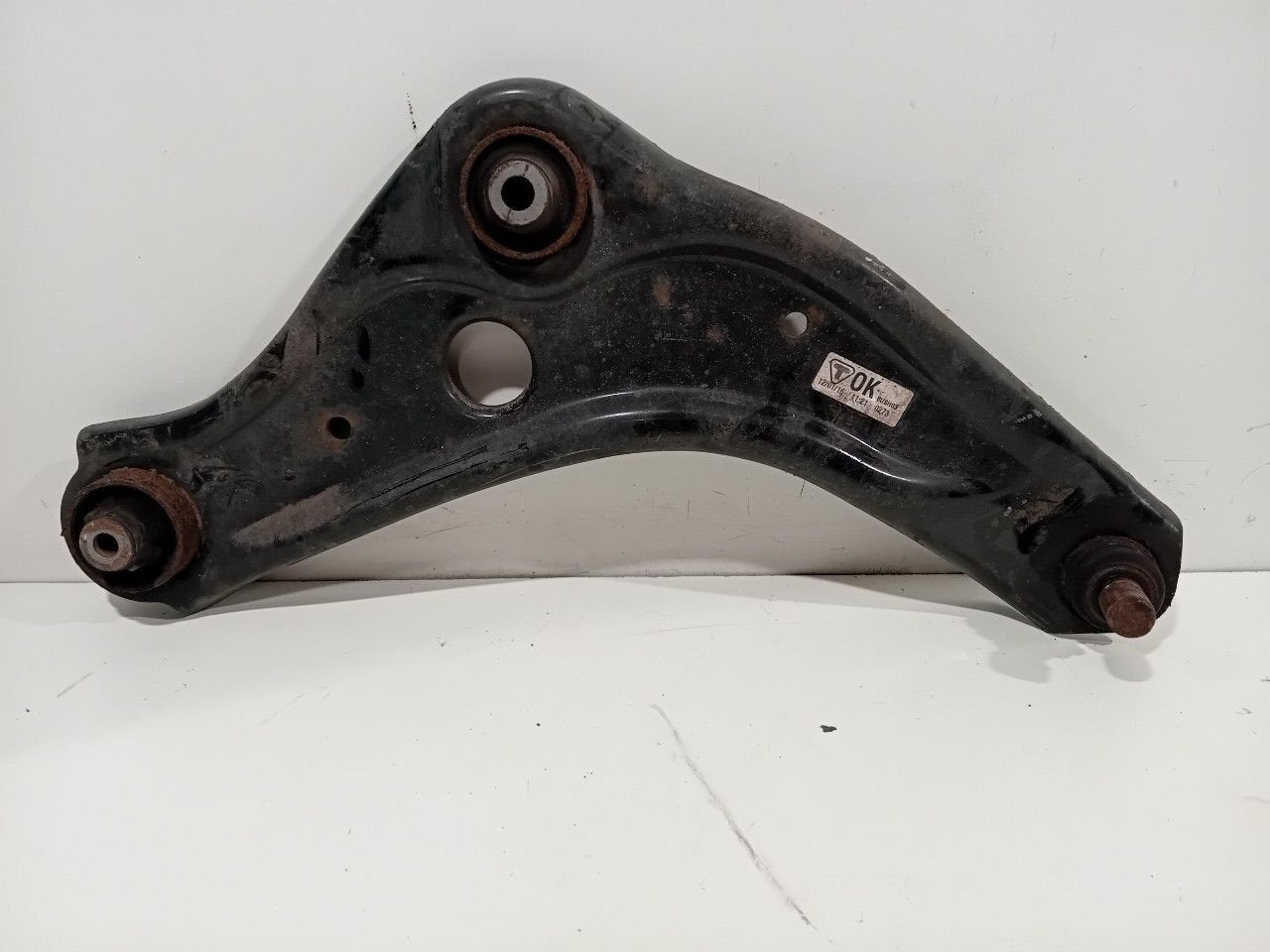 Draagarm rechts voor Nissan Qashqai, Onderdelen@venauto.nl, Van der Ven Autorecycling B.V., Gebruikt, Ettenseweg 76, 4706 PB Roosendaal, The Netherlands