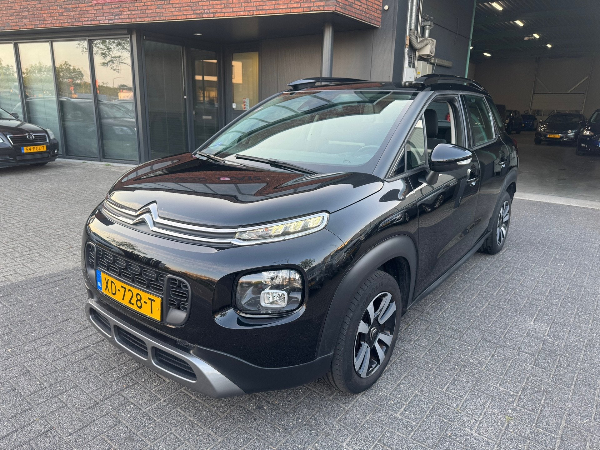 Citroen C3 Aircross 1.2 PureTech S&S Feel LED CRUISE PDC TOP, Auto's, Dealer onderhouden, 840 kg, Gebruikt, Euro 6