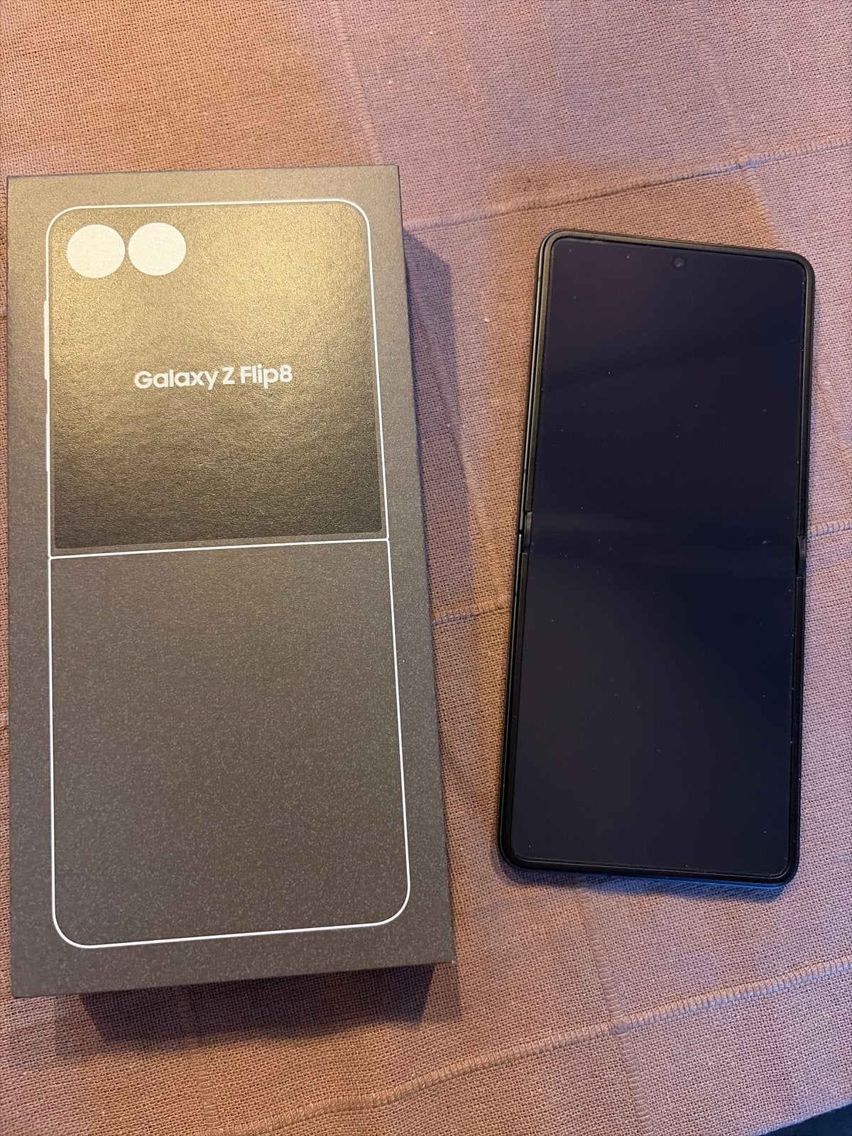 Samsung Galaxy Z Flip 8 - 256GB
