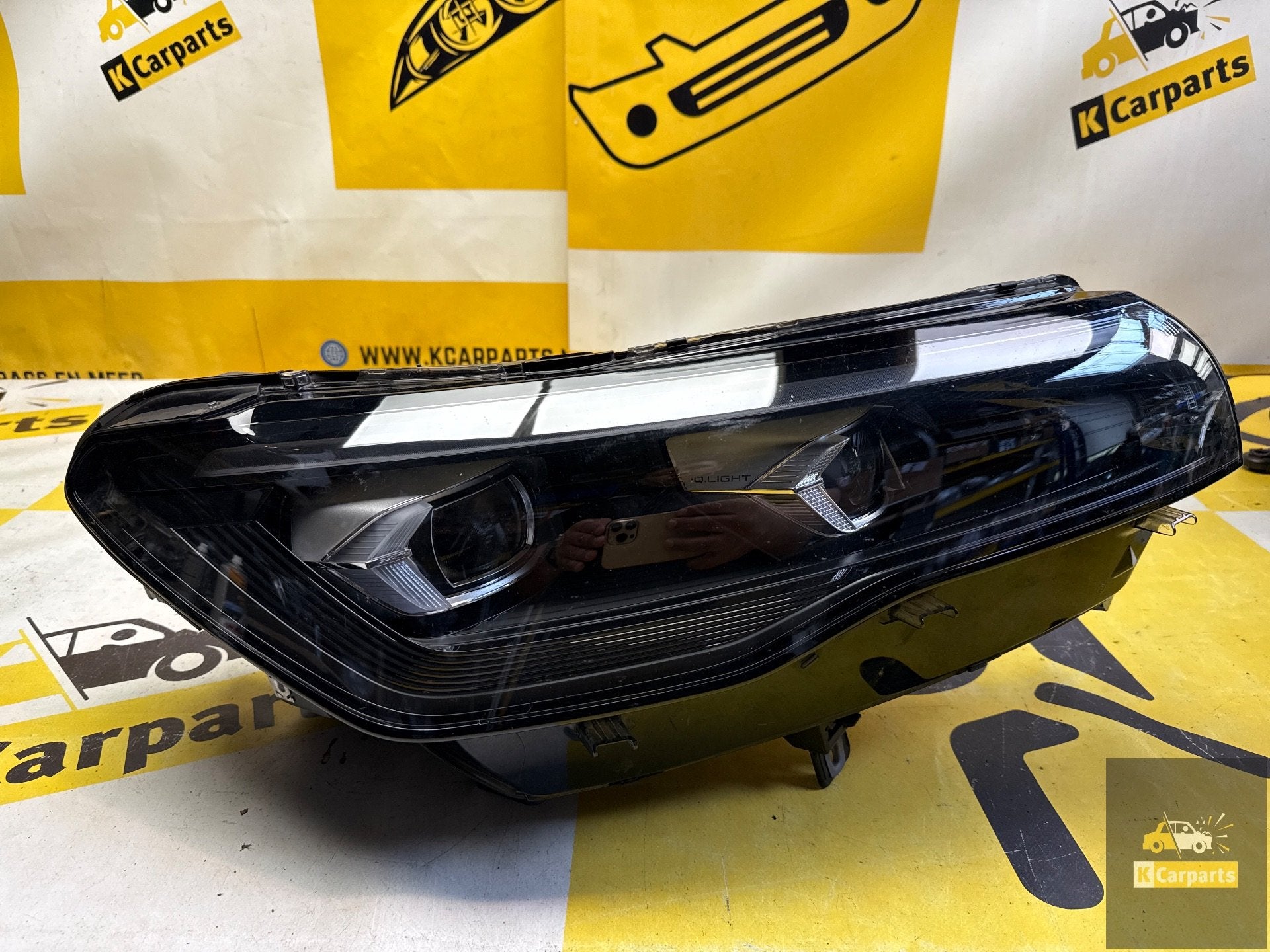 Lamp VW Tiguan 571 CT1 LED Matrix koplamp rechts 571941114, Gebruikt, Volkswagen, Volkswagen AG, Berliner Ring 2
38440  Wolfsburg, DE