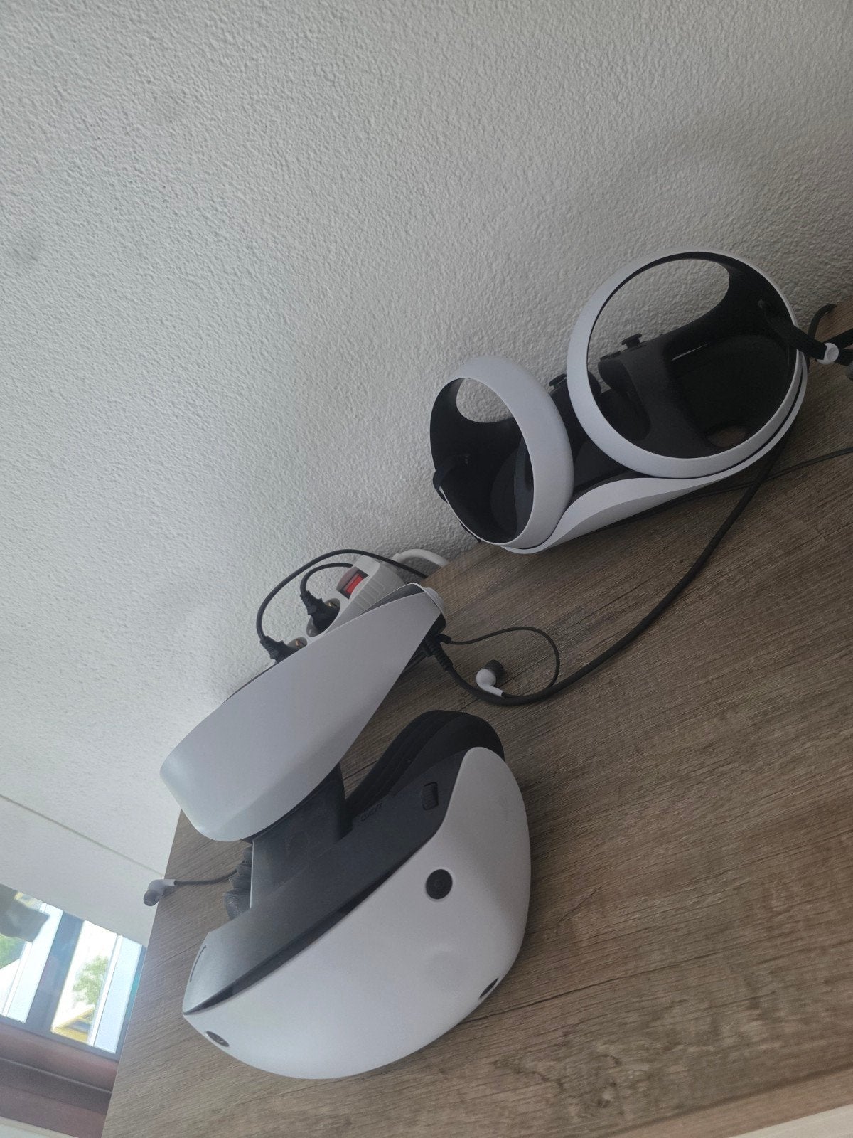 PlayStation VR2 met Oplaadstation - Zo goed als nieuw, Spelcomputers en Games, Virtual Reality, Ophalen of Verzenden, Zo goed als nieuw