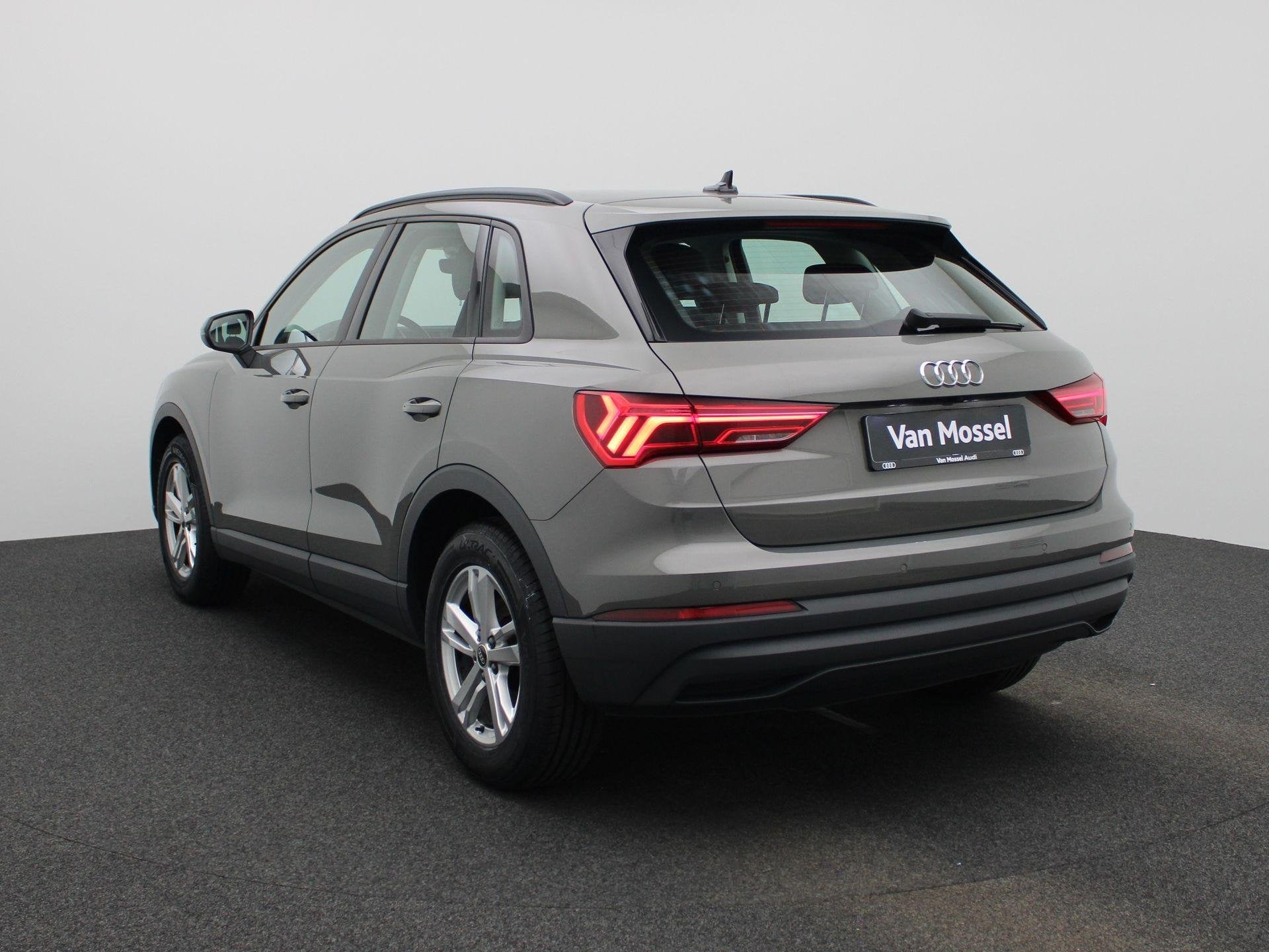 Audi Q3 35 TFSI S tronic Advanced Edition 150 PK | Automaat, Auto's, Audi, 12 maanden, Stof, Zwart, 4 cilinders
