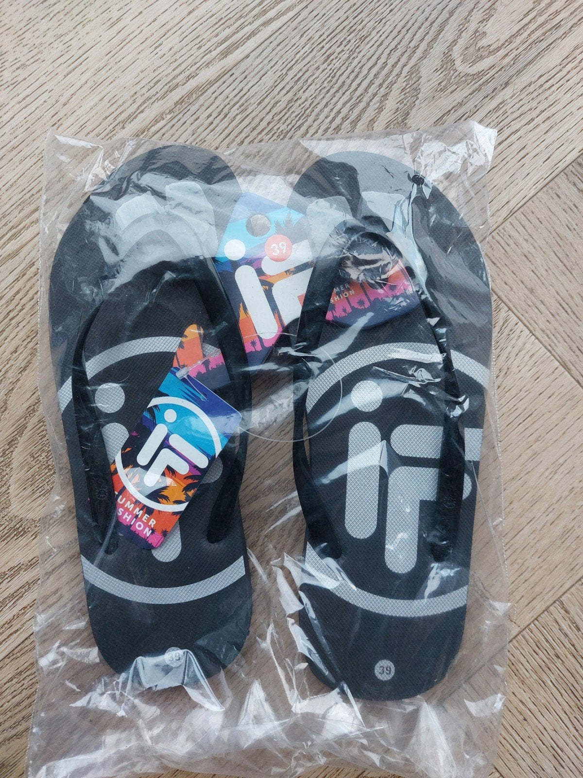 nieuwe Slippers, Kleding | Dames, Ophalen of Verzenden, Nieuw, Zwart