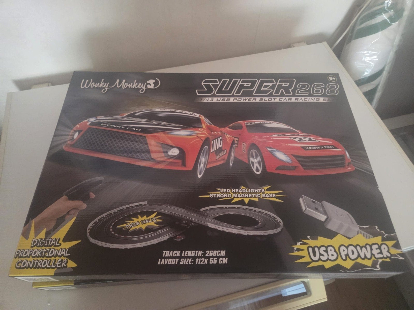 Wonky Monkey Super 268 USB Power Slot Car Racing Set, Ophalen
