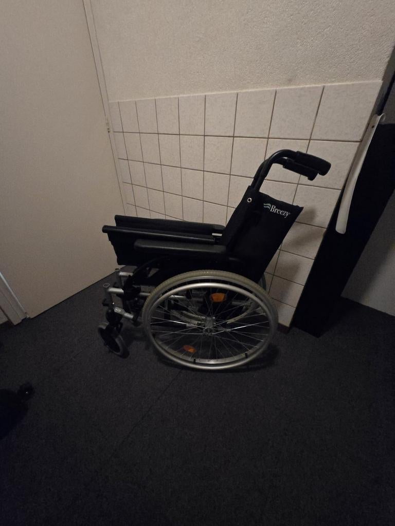 Nette Rolstoel, Diversen, Rolstoelen, Ophalen of Verzenden, Zo goed als nieuw, Duwrolstoel