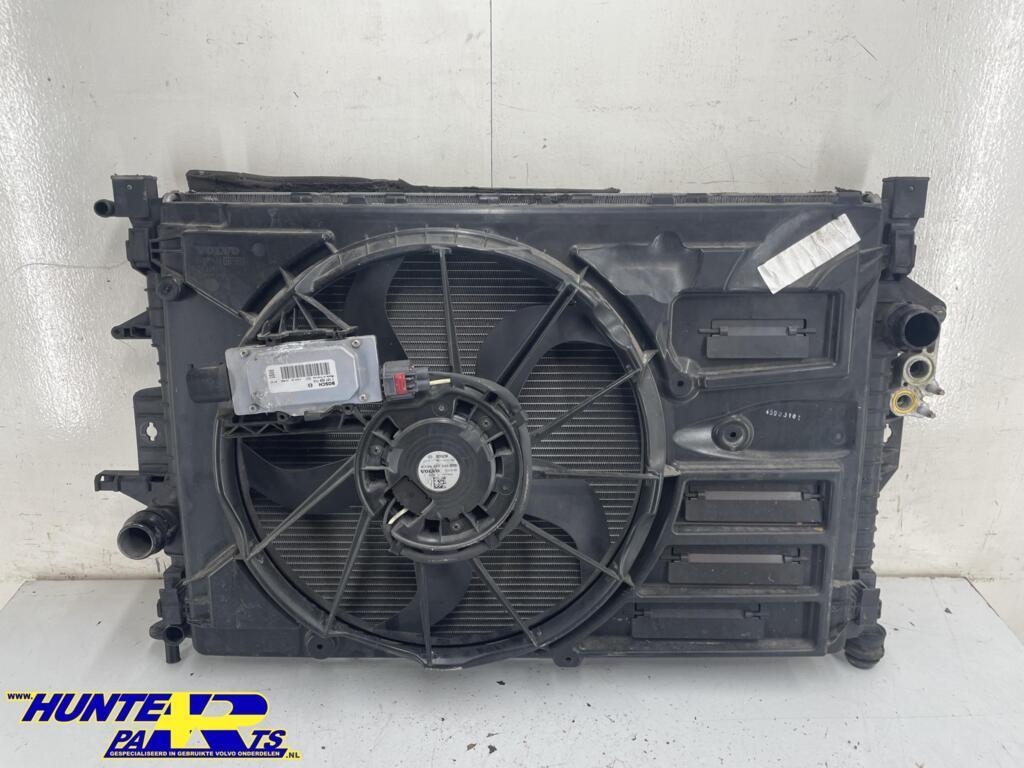 Koelerset Volvo V40 II 2.0 D4 ('12-'19) 31319166, Gebruikt, Ophalen of Verzenden, Volvo, Volvo