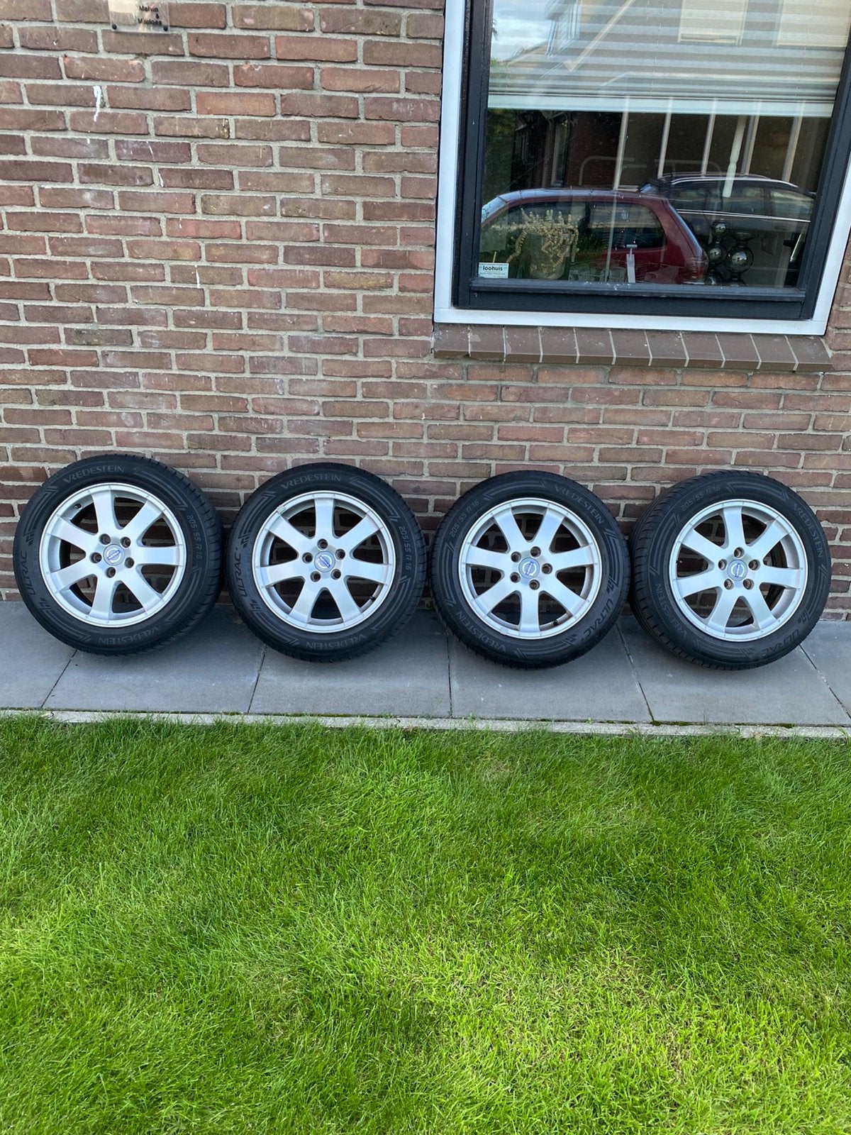 Volvo 16 inch goede vredestein zomerbanden, Auto-onderdelen, Ophalen, Velg(en), 16 inch, 205 mm