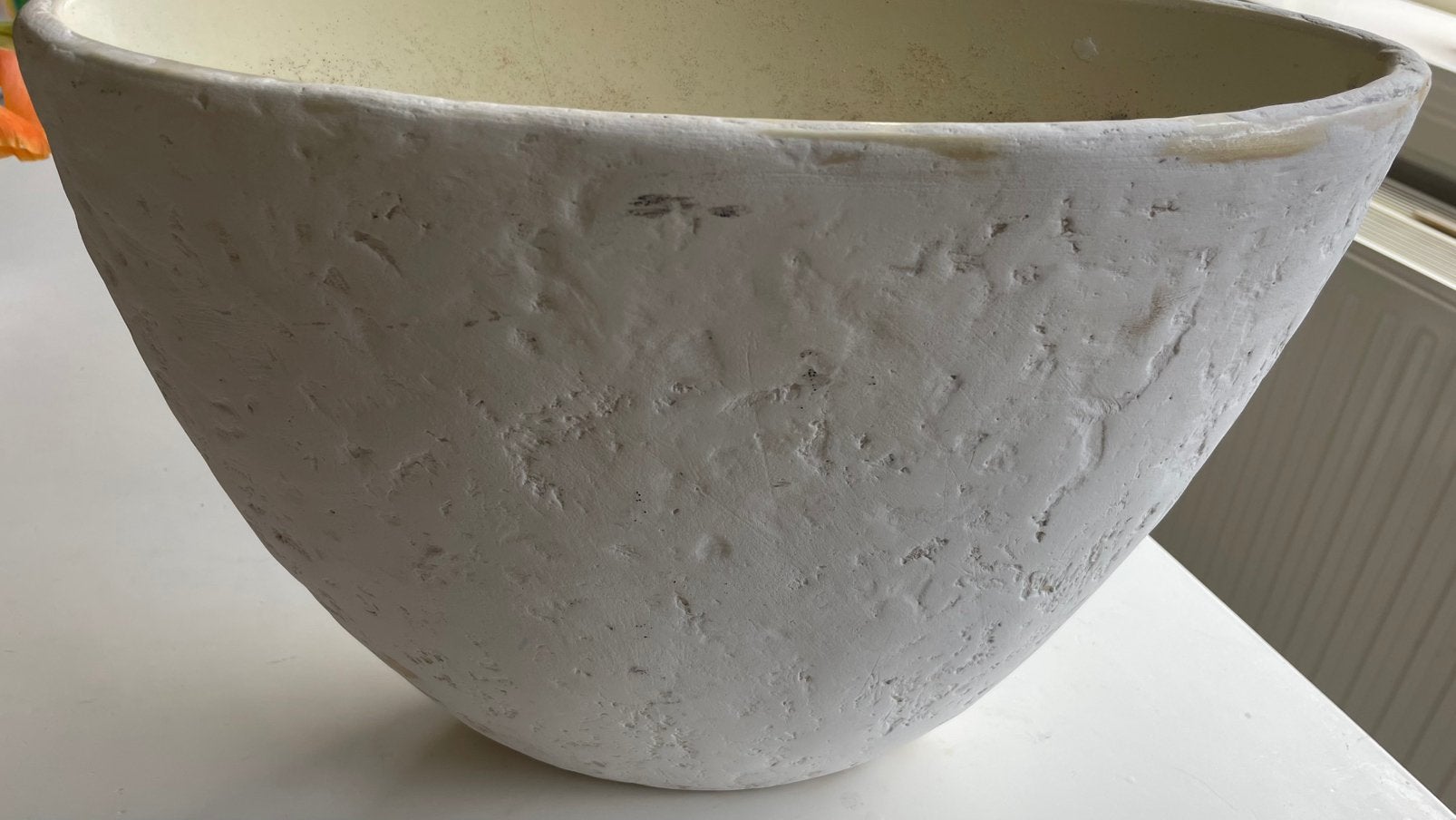 Gratis af te halen: grote bloempot, Tuin en Terras, Kunststof, 40 cm of meer, Rond, Ophalen of Verzenden