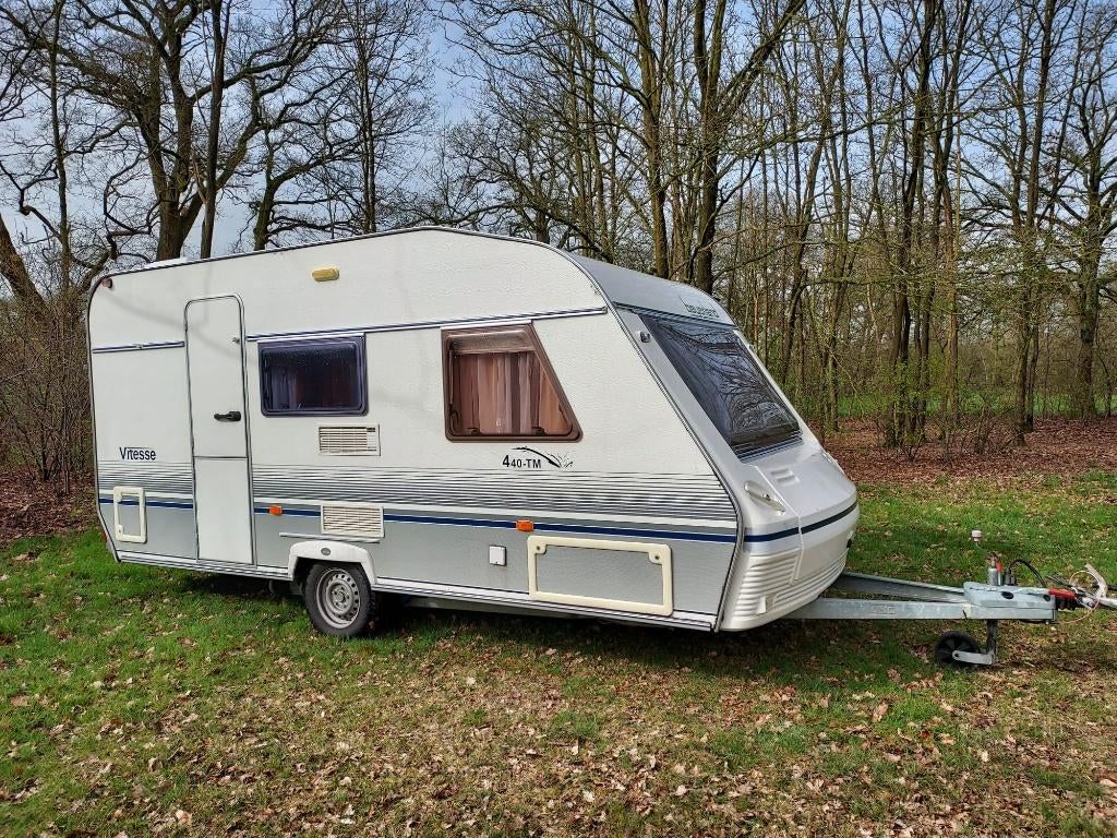 Beyerland Vitesse 440MT 2000, 2 aparte bedden, Kachel, Treinzit, 750 - 1000 kg