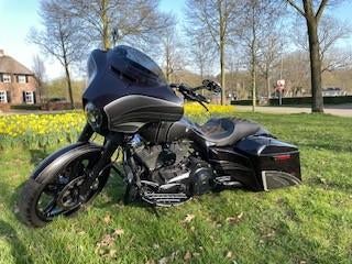 Harley Davidson street Glide Bagger, 2 cilinders, 1690 cc, Chopper, Particulier