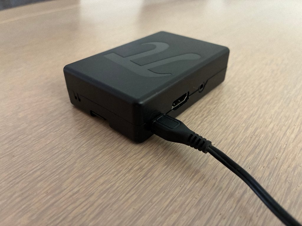Raspberry Pi 3b met behuizing, lader en 16GB microSD, Ophalen of Verzenden, Zo goed als nieuw